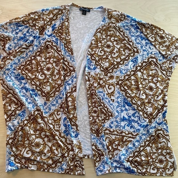 Rouge Collection Short Sleeve Cardigan O/S (DR) - Picture 2 of 7